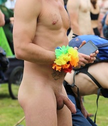 Naked in Public Gay Tube 5f6f671a4bc1d.jpg