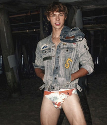 Male Buds Gay Tube 5f93688aae4a7.jpg