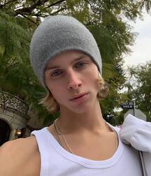 Male Buds Gay Tube 5f93690deea0b.jpg