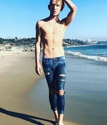 Tight Jeans on Cuties Gay Tube 5f9ee0970811a.jpg