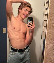 Ephebe World Exposed Gay Tube 602aa12befa33.jpg