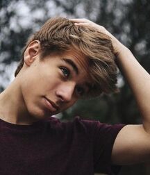 Dream Boyfriends Gay Tube 602f9c42dfd88.jpg