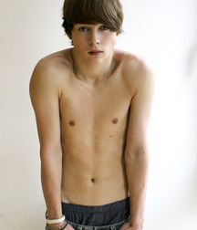 Shirtless Twinks 5e828f509dbf4.jpg