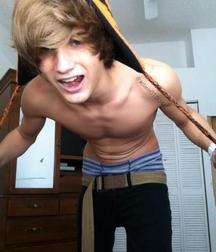 Shirtless Twinks 5e828f60ef43e.jpg