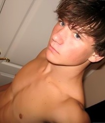 Shirtless Twinks 5e828f6a0edde.jpg