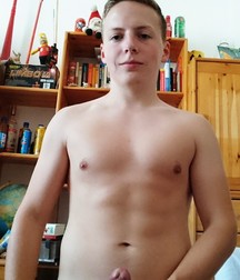 Boys I Find Attractive 5a64f3128bc7c.jpg