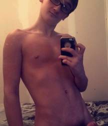 Boys I Find Attractive 5a64f31a9a198.jpg