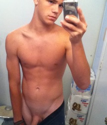 College boy selfies 5a7487022bdef.jpg