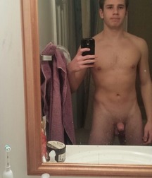 College boy selfies 5a7487547e86c.jpg