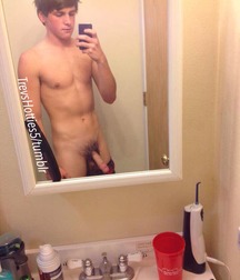 College boy selfies 5a7487847160c.jpg