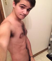College boy selfies 5a74878d4835e.jpg
