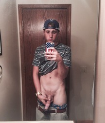 Mix of Young Cocks 5a82e51f67deb.jpg