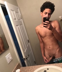 Proud Boys Show Off 5aa3e8ab2fc80.jpg