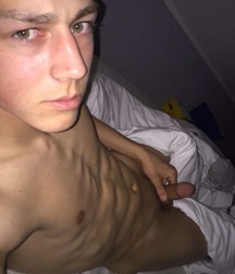 Selfies from Tumblr 5c0d5c9b4c287.jpg