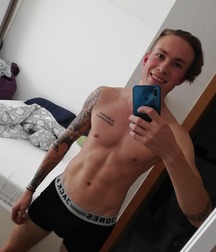 Tumblr Selfies for Saturday 5c15bec619eca.jpg