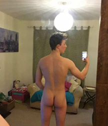Sunday afternoon selfies from Tumblr 5c16a53a27316.png