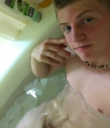Sunday afternoon selfies from Tumblr 5c16a586e2af7.jpg