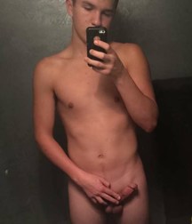 Sunday afternoon selfies from Tumblr 5c16a5907184f.jpg