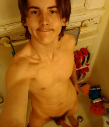 Sunday afternoon selfies from Tumblr 5c16a5c4e5a79.png