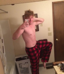 Monday morning selfies from Tumblr 5c17acc92d044.jpg