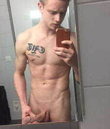 Monday morning selfies from Tumblr 5c17eb88dffd6.png