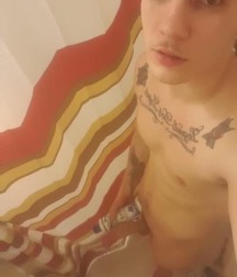Monday morning selfies from Tumblr 5c17ebd44c9ed.jpg