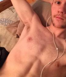 Monday night selfies from Tumblr RIP 5c184e2679320.jpg