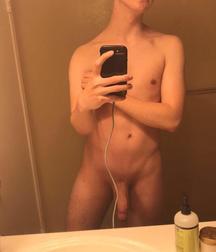Reddit boys nude with face, vol. 3 5cfbe8d2dbe89.jpg