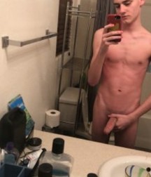 Naked selfies from PH 5cfbe9ca07849.jpg