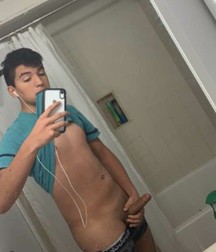 Baited Selfies from the Hub 5d4e101e227eb.jpg
