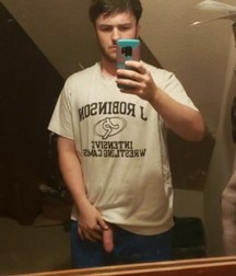 Recent Selfies from the Hub 5d51438b28256.jpg
