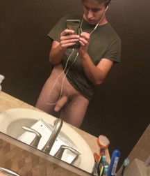Recent Selfies from the Hub 5d5143a7a6c92.jpg