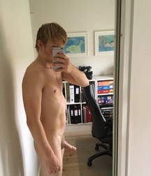 Recent Nude Selfies from the Hub 5d588eabbf9f8.jpg