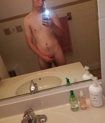 Monday's Nude Selfies from PH 5d640b9a40208.jpg