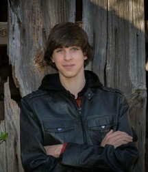 Vote for my new profile pic 5de69b7e22570.jpg