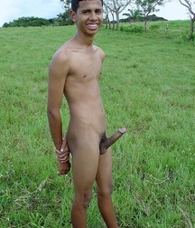 BIG RANDOM HOTNESS BOYS 5a82cef6bee7f.jpg