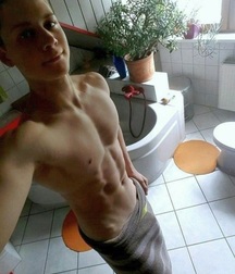 Towel 5c4be5f8b9570.jpg
