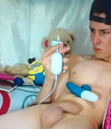 Boys and men 57b6cbed0662c.jpg