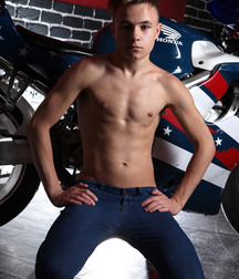 sexy Biker Vadim 5a7dd942cb947.jpg