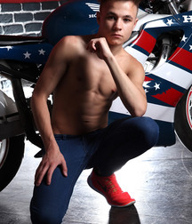 sexy Biker Vadim 5a7dd945ccf07.jpg