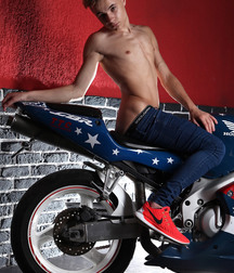 sexy Biker Vadim 5a7dd94bf1ccf.jpg