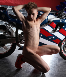 sexy Biker Vadim 5a7dd97c277c5.jpg