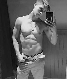 Selfies 5b15ef571ea28.jpg