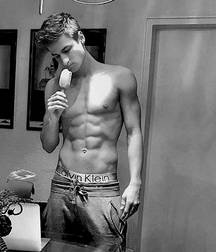 Selfies 5b15ef58f1a0f.jpg