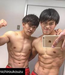 Selfies 5b2ff69c39905.jpg