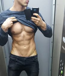 Jakub Smucr 5b63bfec42992.jpg