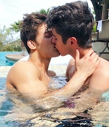 Love is Love 5c328ae633100.jpg