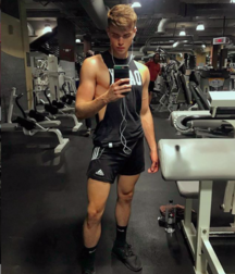 Lucas Dell 5c4d3c2bae06a.png