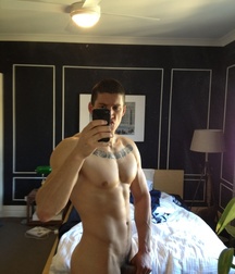 Selfies 5d0ffe9d38562.jpg