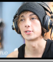 Pretty Boys 5a7b67256a683.png